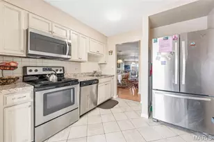 10308 Forest Brook Ln, Saint Louis, MO 63146 - Photo 16