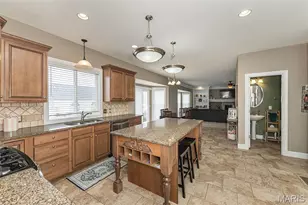 977 Bentley Park Cir, O'Fallon, MO 63368 - Photo 16