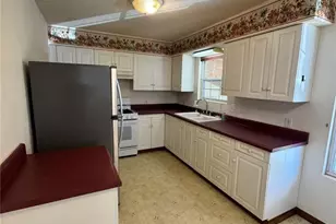1033 Franklin St, Poplar Bluff, MO 63901 - Photo 4
