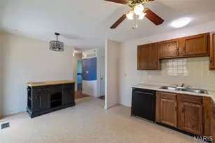 210 Vistaoak Ct, Ballwin, MO 63021 - Photo 34