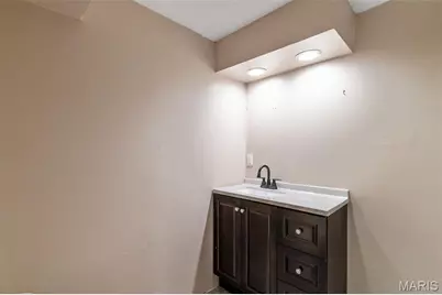 210 Vistaoak Court, Ballwin, MO 63021 - Photo 44