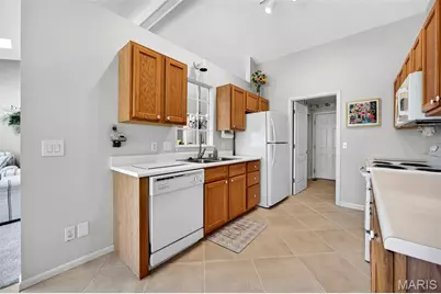 3168 Country Bluff Drive #38B, Saint Charles, MO 63301 - Photo 6