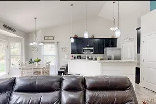 2705 Niagara Falls Ct, Festus, MO 63028 - Photo 2