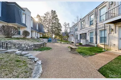 4392 Chateau De Ville Drive #F, Unincorporated, MO 63129 - Photo 2
