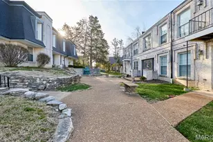 4392 Chateau De Ville Dr, Unincorporated, MO 63129 - Photo 2