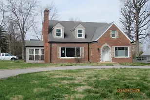 803 N Kirkwood Rd, Kirkwood, MO 63122 - Photo 1