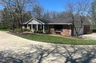 127 White Oak Estates Dr, Troy, MO 63379 - Photo 2