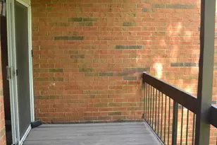 1937 Greenpoint Dr, Kirkwood, MO 63122 - Photo 14