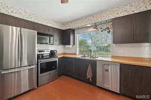 648 Running Creek Dr, Ballwin, MO 63021 - Photo 8