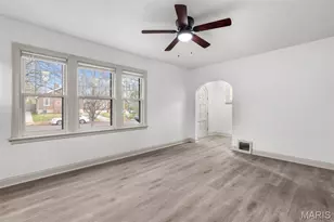 2483 Hartland Ave, Saint Louis, MO 63114 - Photo 6