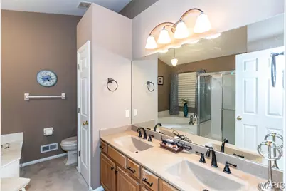 5425 Tesson Parc Court, Saint Louis, MO 63128 - Photo 34