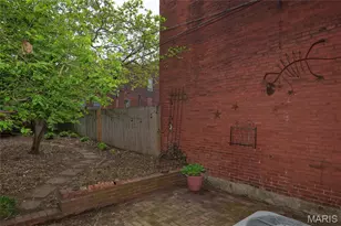 1226 Sidney St, Saint Louis, MO 63104 - Photo 16