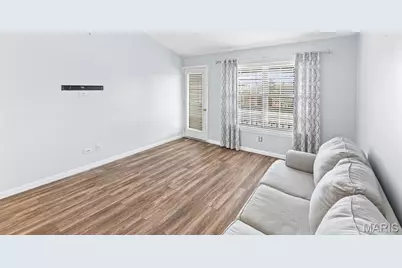 11212 Gravois Road #202, Sappington, MO 63126 - Photo 6