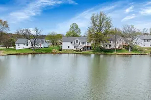 3193 Moss Pointe Dr, Saint Charles, MO 63303 - Photo 4