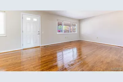 1665 Horseshoe Drive, Florissant, MO 63033 - Photo 2