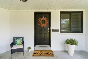 700 Jamaica Ct, Warson Woods, MO 63122 - Photo 2