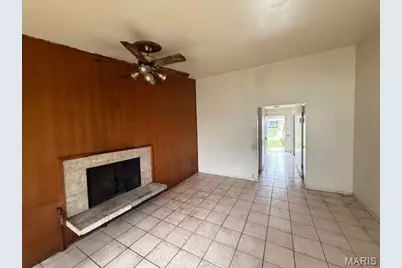 10027 Grosvenor Drive, Saint Louis, MO 63137 - Photo 4