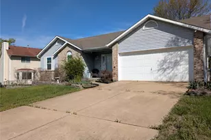 1208 Colby Dr, Saint Peters, MO 63376 - Photo 2