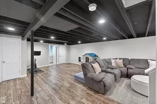 365 Palermo Dr, Ballwin, MO 63021 - Photo 22