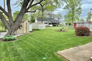 1330 Spring Valley Dr, Florissant, MO 63033 - Photo 32