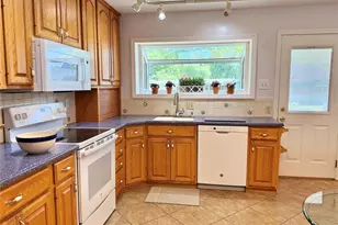 1330 Spring Valley Dr, Florissant, MO 63033 - Photo 8