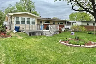 1330 Spring Valley Dr, Florissant, MO 63033 - Photo 4