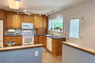 1330 Spring Valley Dr, Florissant, MO 63033 - Photo 6