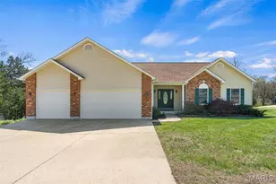 186 Little Rock Crk Ct, Washington, MO 63090 - Photo 2