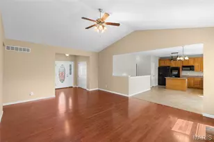 186 Little Rock Crk Ct, Washington, MO 63090 - Photo 10