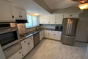 12806 Willowyck Dr, Unincorporated, MO 63146 - Photo 2