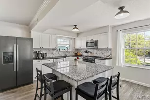 15049 Claymoor Ct, Chesterfield, MO 63017 - Photo 8