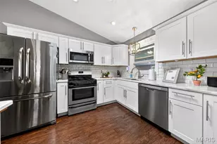 15 Graeler Dr, Saint Louis, MO 63146 - Photo 6