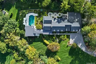 24 Oakleigh Ln, Ladue, MO 63124 - Photo 2