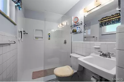10131 Glenfield Terrace, Saint Louis, MO 63126 - Photo 24