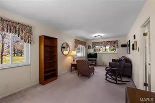10131 Glenfield Terrace, Saint Louis, MO 63126 - Photo 12