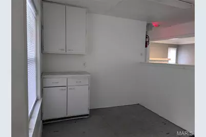 1723 S New Florissant Road, Florissant, MO 63031 - Photo 6