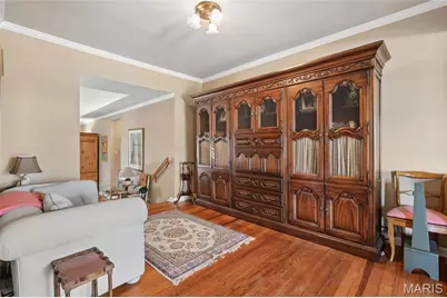 8686 Barby Lane, University City, MO 63124 - Photo 4