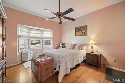 8686 Barby Lane, University City, MO 63124 - Photo 14