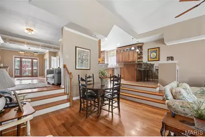 8686 Barby Lane, University City, MO 63124 - Photo 8