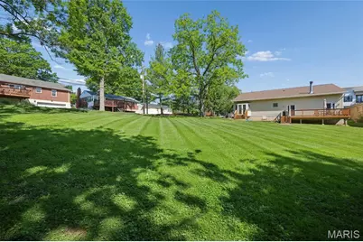 8686 Barby Lane, University City, MO 63124 - Photo 18