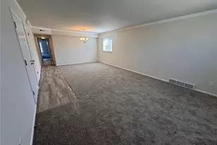 12574 Chardin Pl, Saint Louis, MO 63128 - Photo 10