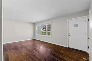 914 Highmont Dr, Ferguson, MO 63135 - Photo 2