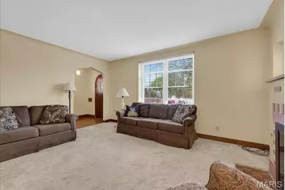 6601 Lindenwood Place, Saint Louis, MO 63109 - Photo 10