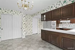 1917 Dovercliff Ct, Chesterfield, MO 63017 - Photo 12