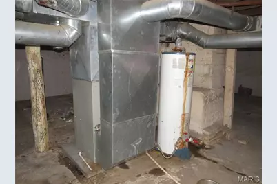 415 E Water Street, Wellsville, MO 63384 - Photo 10