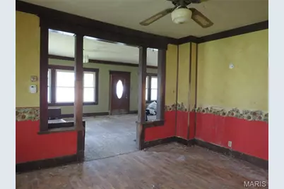 415 E Water Street, Wellsville, MO 63384 - Photo 8