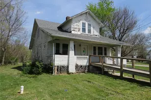 415 E Water St, Wellsville, MO 63384 - Photo 2