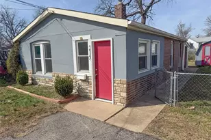 217 W Arlee Ave, Saint Louis, MO 63125 - Photo 2