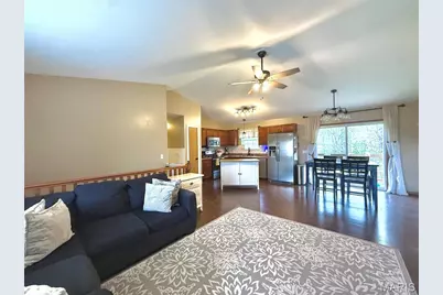 304 Parkway Drive, Troy, MO 63379 - Photo 2