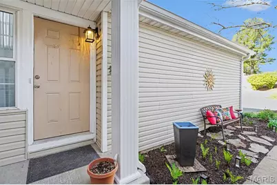 706 Woodside Trails Drive #B, Ballwin, MO 63021 - Photo 4